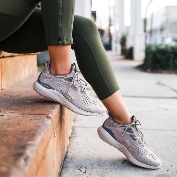 le adidas alphabounce le donne poshmark le adidas alphabounce le donne poshmark